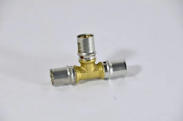 Тройник пресс 16 STOUT