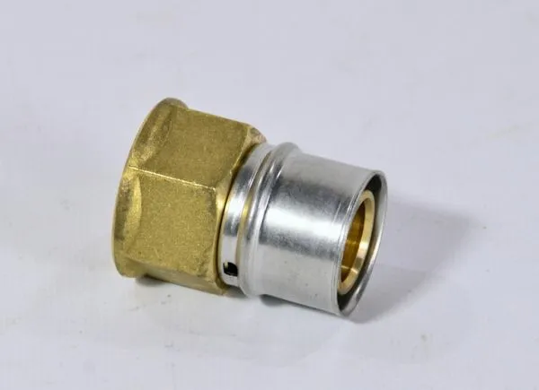 Соединитель пресс с переходом на вн. р. 20х3/4" STOUT