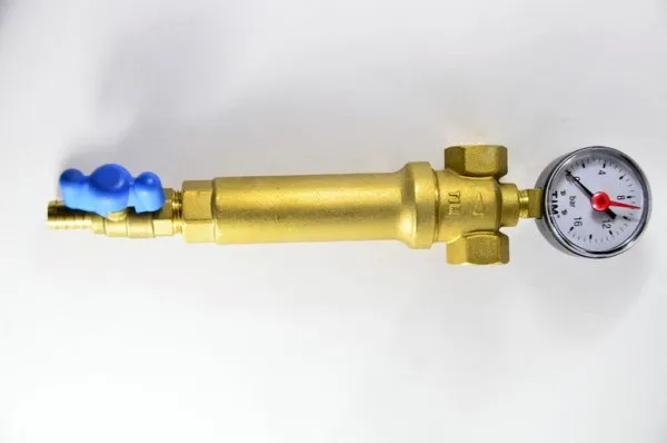 Фильтр с манометром метал. корпус 1/2" ( до 100 С)