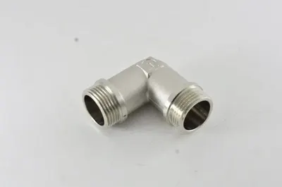 Угольник 3/4" шш Valtec