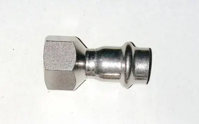 Муфта нерж. сталь с вн.р. 15х1/2"
