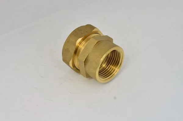 Муфта из латуни для соединения гофротрубы DN 32 1 1/4" ВР