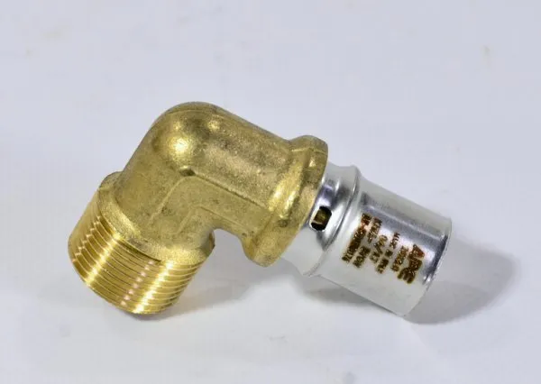 Угольник пресс с переходом на нар. р. 20х3/4" STOUT