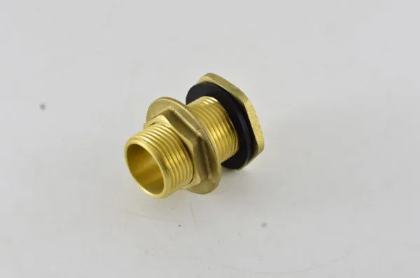 Врезка в бак 1 1/4" (латунь)