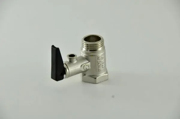 Клапан для водонагревателя 1/2" ( 7 бар со сбросным клапаном и ручным спуском)